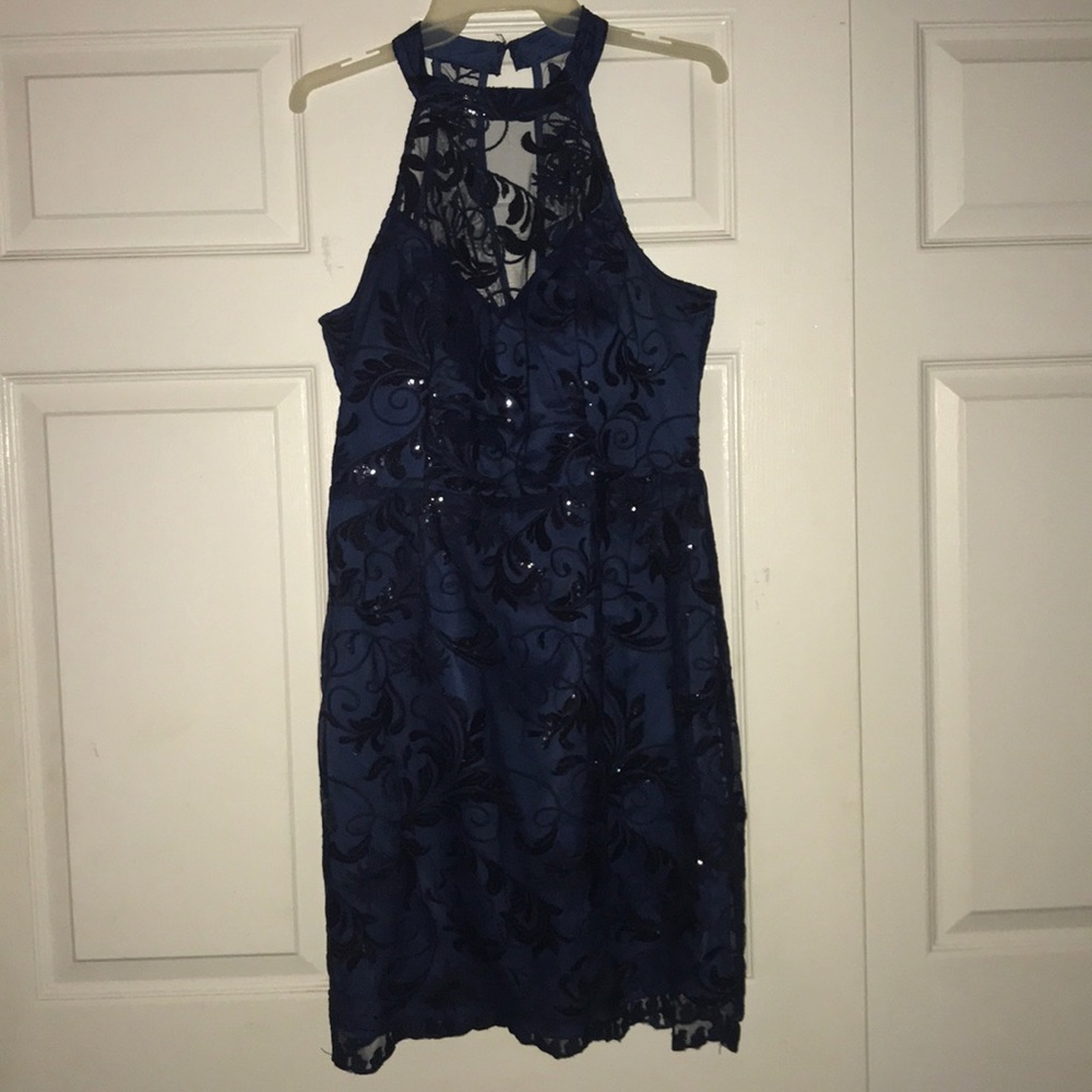 Blue Dress - Picture 3 of 5